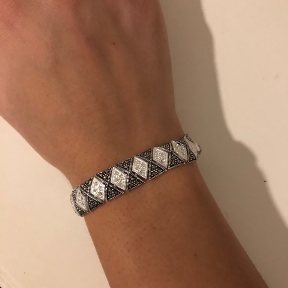 Jewelry - Black and silver bracelet